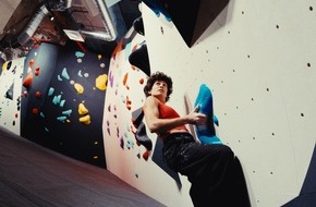 urban apes: urban apes eröffnet größte Boulderhalle Berlins in Honeckers Weinlager