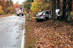 Polizeipräsidium Westpfalz: POL-PPWP: Gegen Baum geprallt