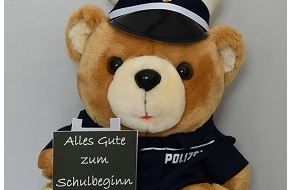 Polizei Bielefeld: POL-BI: Bereits vor der Schule auf volle Konzentration schalten - oder was sollte besser in der Tasche bleiben?