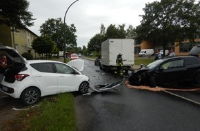 Feuerwehr Ahlen: FW-WAF: Verkehrsunfall mit fünf beteiligten Personen
