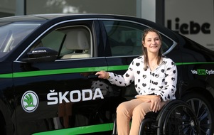 Skoda Auto Deutschland GmbH: Olympiasiegerin Kristina Vogel fährt Rollstuhlfahrer-gerechten SKODA SUPERB (FOTO)