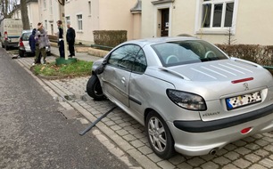 Polizei Aachen: POL-AC: Polizei sucht Zeugen: Parkende Autos beschädigt - Unfallverursacher flüchtig