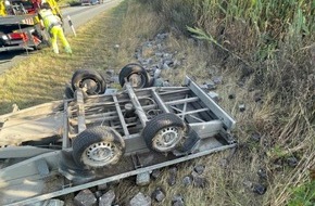 Polizeidirektion Flensburg: POL-FL: BAB 7 - Unfall durch überladenen Anhänger