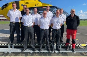 Feuerwehr Mönchengladbach: FW-MG: Die Feuerwehr Mönchengladbach zu Gast bei der Crew des Christoph Europa 1