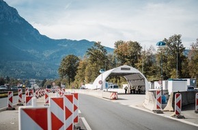 Bundespolizeidirektion München: Bundespolizeidirektion München: Autofahrer durchbricht Grenzkontrolle der Bundespolizei auf der A8 - unter dem Einfluss von Amphetamin mit Höchstgeschwindigkeit nach München