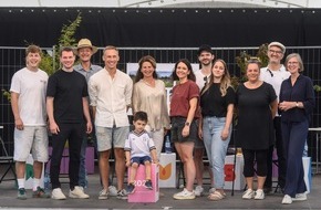 Landesgartenschau Neuss 2026: Schotter, Steilhang, Albtraumgarten: Eifeler Familie gewinnt Gartenplanung mit TV-G&auml;rtnerin Nicole Johag