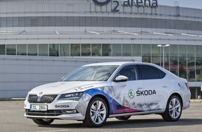 Skoda Auto Deutschland GmbH: SKODA bei der IIHF Eishockey-Weltmeisterschaft in Tschechien: Großartige Autos, jede Menge Action (FOTO)
