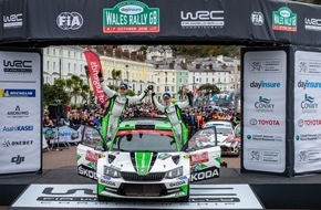 Skoda Auto Deutschland GmbH: Rallye Großbritannien: SKODA Junior Rovanperä gewinnt WRC 2 klar vor Teamkollege Tidemand (FOTO)