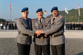 Übergabe und Feierliche Serenade am Deutschen Eck in Koblenz