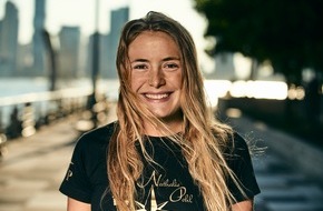 NP-Invest GmbH: Überragender Erfolg am "Big Apple" / Nathalie Pohl gewinnt als erste Deutsche legendäres "20 Bridges Swim" und bewältigt "Triple Crown of Open Water Swimming" (FOTO)