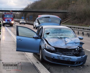 FW-MK: Auffahrunfall auf der Autobahn 46 und Sturmeinsätze