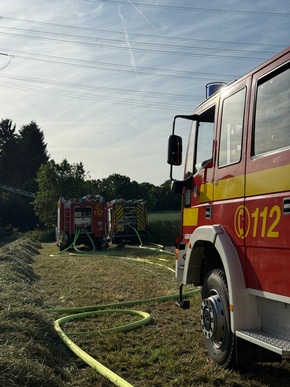 FW-EN: Dachstuhlbrand - Feuerwehr Hattingen verhindert &Uuml;bergreifen der Flammen