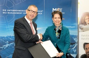 MCI Austria: Gemeinsames Forschungslabor von Infineon und Management Center Innsbruck. Innovationsprojekt für Multicopter bereits marktreif. - BILD
