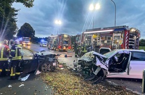 Feuerwehr Neuss: FW-NE: Verkehrsunfall mit Frontalkollision in Neuss-Norf | Zwei Personen schwer verletzt