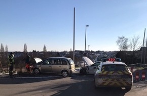 Polizeidirektion Neustadt/Weinstraße: POL-PDNW: Mehrere Leichtverletzte bei Verkehrsunfall
