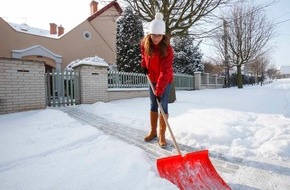 CosmosDirekt: Ein (Alb-)Traum in Weiß: Wer muss den Schnee schippen? (BILD)