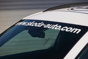 Video: SKODA schickt den KODIAQ RS in die ,Grüne Hölle&apos;