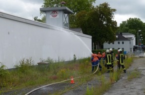 Feuerwehr der Stadt Arnsberg: FW-AR: Arnsberger Jugendfeuerwehr löscht den "Brennpunkt"