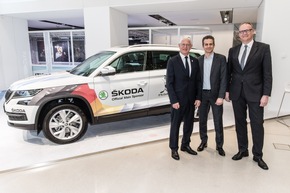 SKODA weitet Eishockey-Engagement in Deutschland vor Beginn der Weltmeisterschaft aus (FOTO)