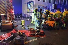 Feuerwehr Oberhausen: FW-OB: Technische Rettung nach schwerem Verkehrsunfall