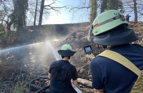 Feuerwehr Wetter (Ruhr): FW-EN: Wetter - Feuerwehren aus Wetter (Ruhr) und Herdecke bekämpfen Waldbrand