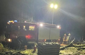 Freiwillige Feuerwehr der Stadt Goch: FF Goch: Unbekannte verursachen Flächenbrand