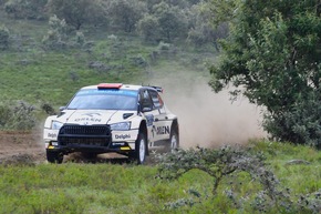 Safari-Rallye Kenia: Škoda Fabia RS Rally2-Piloten Oliver Solberg und Gus Greensmith kämpfen um WRC2-Klassensieg