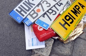 HUK-COBURG: Tipps für den Alltag / Für den Fall der Fälle / Unfall im Ausland: Was ist anders als zu Zuhause - was ist zu tun? (BILD)
