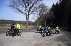 Polizeiinspektion Hameln-Pyrmont/Holzminden: POL-HOL: Mit Beginn der Motorradsaison steigen die Unfallgefahren - Polizeichef Weiner: "Wir wollen mit unseren präventiven Maßnahmen Leben retten!" -