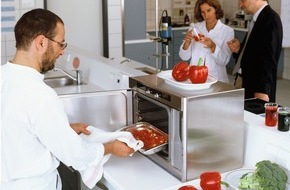 Miele & Cie. KG: Chinesische Kochkultur liefert Vorbild für einen neuen Küchentrend / Mit Dampf zu mehr Vitaminen und Geschmack