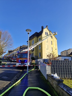 FW-EN: ABSCHLUSSMELDUNG: Dachstuhlbrand in Wetter (Ruhr)