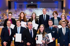 Universität Koblenz: Doktorin der Universität in Koblenz mit Hochschulpreis 2021 ausgezeichnet