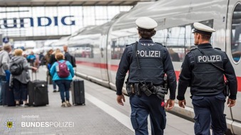 Bundespolizeidirektion München: Bundespolizeidirektion München: Einsatzstarke Stunden am Wochenende -
Bundespolizei hatte viel zu tun