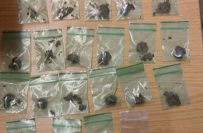 Bundespolizeiinspektion Flensburg: BPOL-FL: Bundespolizei stellt Cannabis und Schlagstock sicher