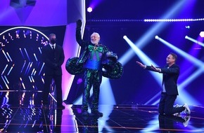 ProSieben: Das Chamäleon rätselt mit Hase und Engel: TV-Legende Dieter Hallervorden kommt als erster Rategast am Dienstag zu "The Masked Singer"