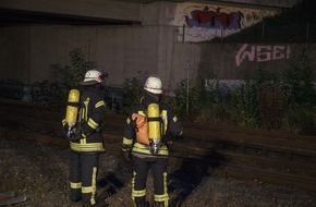 Freiwillige Feuerwehr Menden: FW Menden: Brennender Unrat in einem ehemaligen Werkstunnel