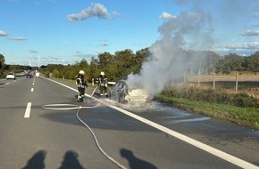 Kreisfeuerwehr Rotenburg (Wümme): FW-ROW: Fahrzeug brennt auf A1