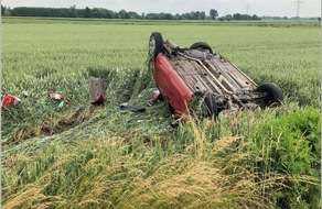 Polizei Minden-Lübbecke: POL-MI: Auto überschlägt sich bei Verkehrsunfall