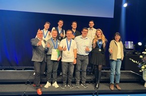 OPTIMA packaging group GmbH: Sechs OPTIMA Azubis bei IHK-Bestenehrung ausgezeichnet