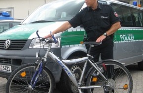 Polizeiinspektion Hameln-Pyrmont/Holzminden: POL-HM: Polizei sucht Fahrradeigentümer