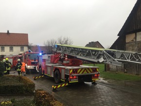 FW Lügde: Feuer 2 / Schornsteinbrand