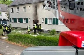 Feuerwehr Moers: FW Moers: Kellerbrand in Mehrfamilienhaus / Katze gerettet