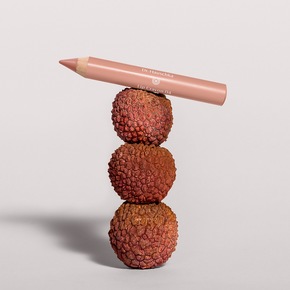 Neu im Dr. Hauschka Make-up Sortiment: Intensive Farbe und reichhaltige Pflege mit dem Lip Crayon Limited Edition