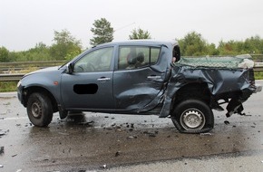 Verkehrsdirektion Koblenz: POL-VDKO: Verkehrsunfall mit einer leichtverletzten Person auf der BAB 3 - Schaulustige erschweren die Unfallaufnahme