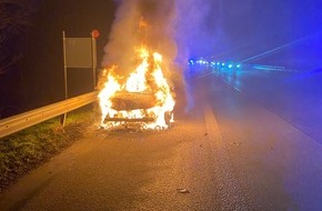 Polizeidirektion Neustadt/Weinstraße: POL-PDNW: Fahrzeugbrand nach Auffahrunfall