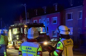 Feuerwehr Hattingen: FW-EN: Brand im Dachgeschoss - Feuerwehr Hattingen rettet einen Bewohner