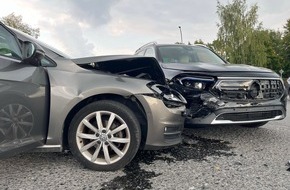 Polizei Coesfeld: POL-COE: Olfen, Kökelsumer Straße/ Kollision zwischen Auto