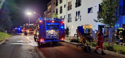 Kreisfeuerwehrverband Calw e.V.: KFV-CW: Brand in betreuter Wohneinrichtung verursacht hohen Sachschaden - Keine Verletzten - 65 Einsatzkr&auml;fte vor Ort