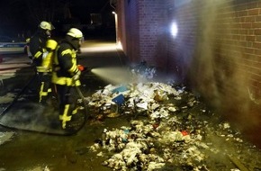 Polizei Minden-Lübbecke: POL-MI: Müllcontainer gehen in Flammen auf