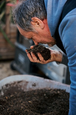 Dr. Hauschka feiert das 70jährige Bestehen des WALA Heilpflanzengartens